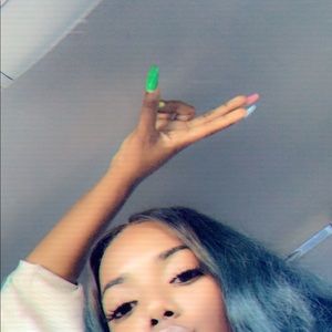 Meet your Posher, Markia